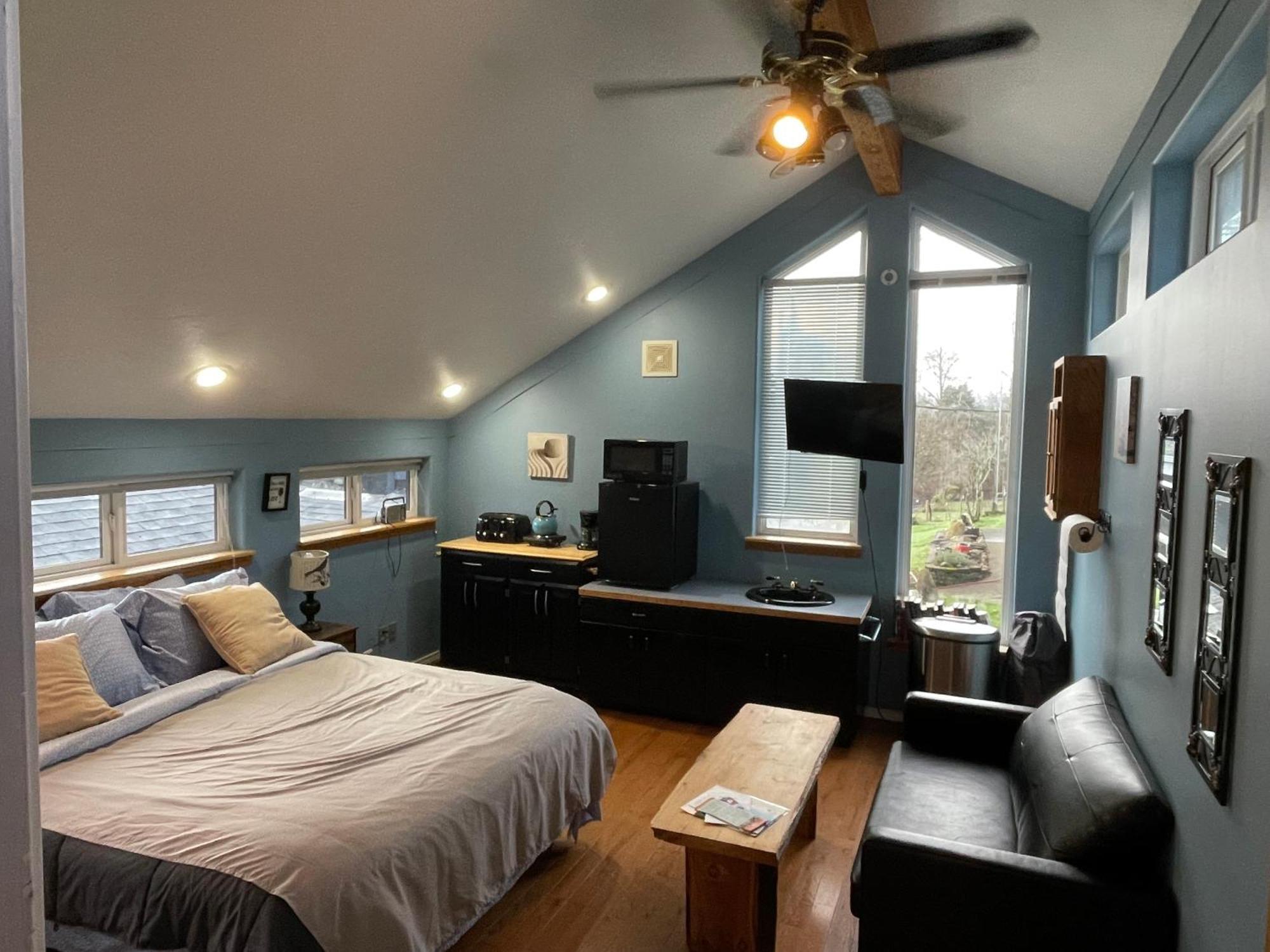 Oceanfront Studio/Loft: Alpacas, Oysters & Kayaks Shelton Exterior foto